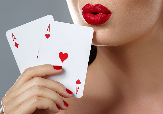 How to Plan a Bachelor Poker Night for WMPO